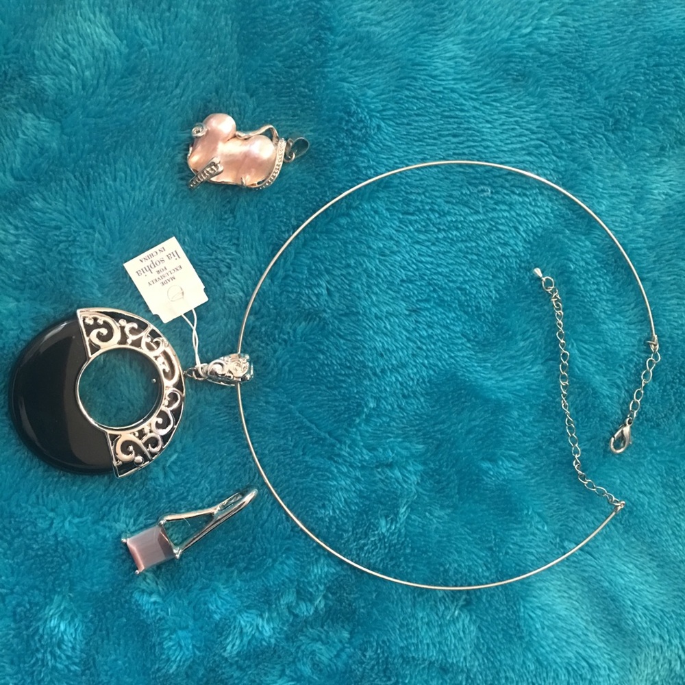 Necklace - Choker type with multiple styles